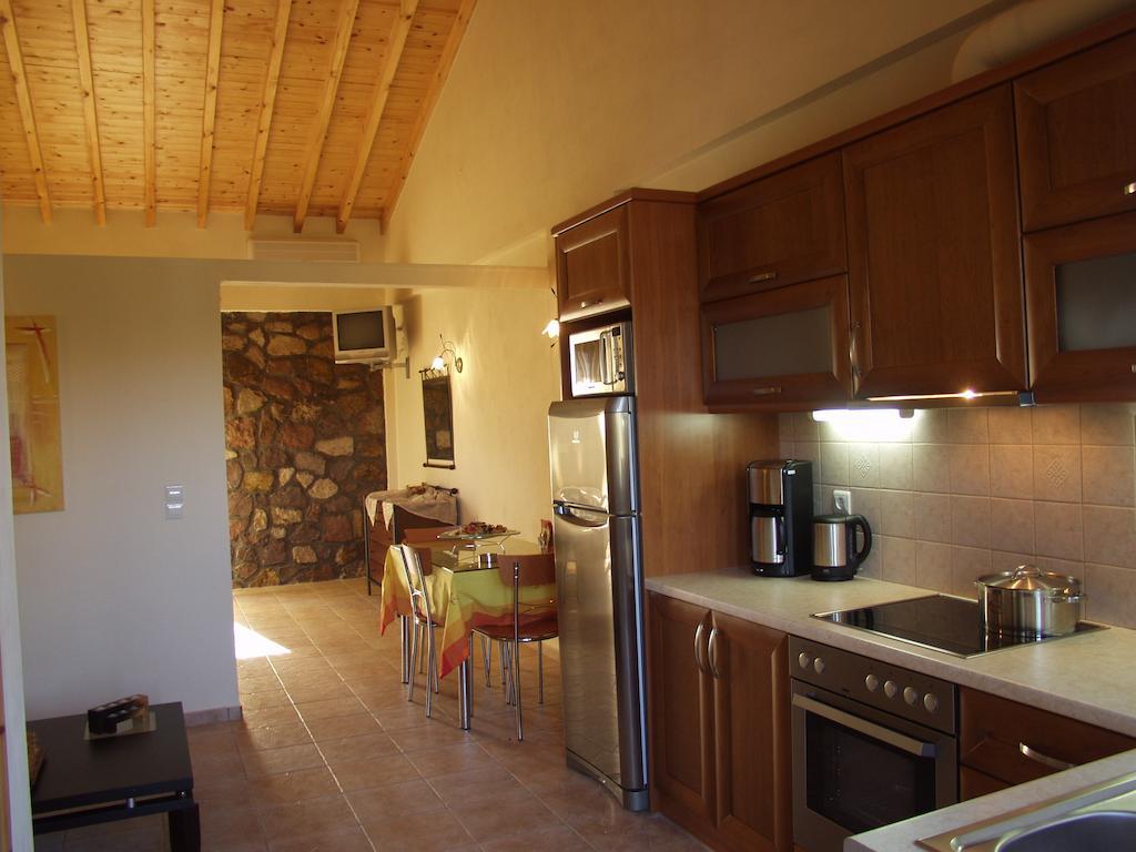 Michaela Beach Houses Mithymna Room photo